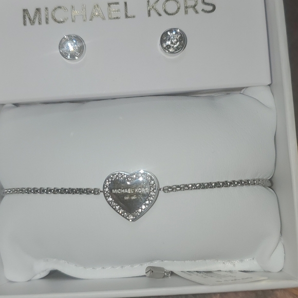 MICHAEL Michael Kors Jewelry - 😍 Set Bracelet with Earrings